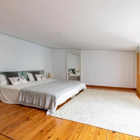 Behouse Alameda إشبيلية